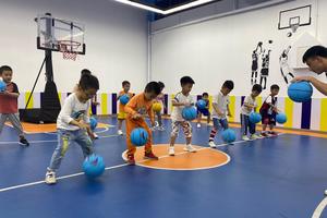 寒假班篮球训练9到12岁